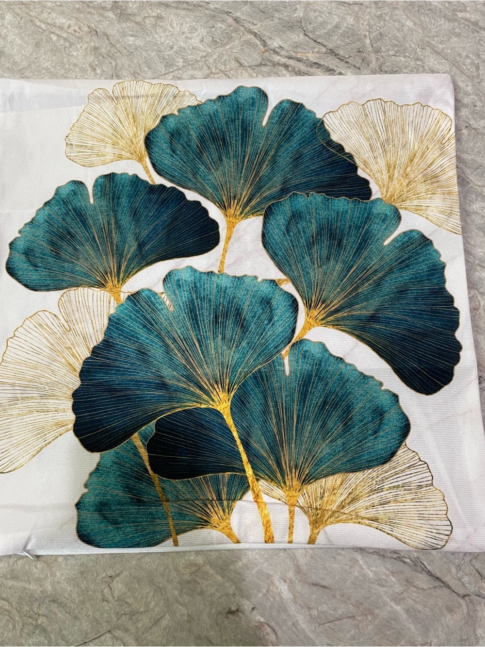 2 Pillow Covers - Picture 3 of 6